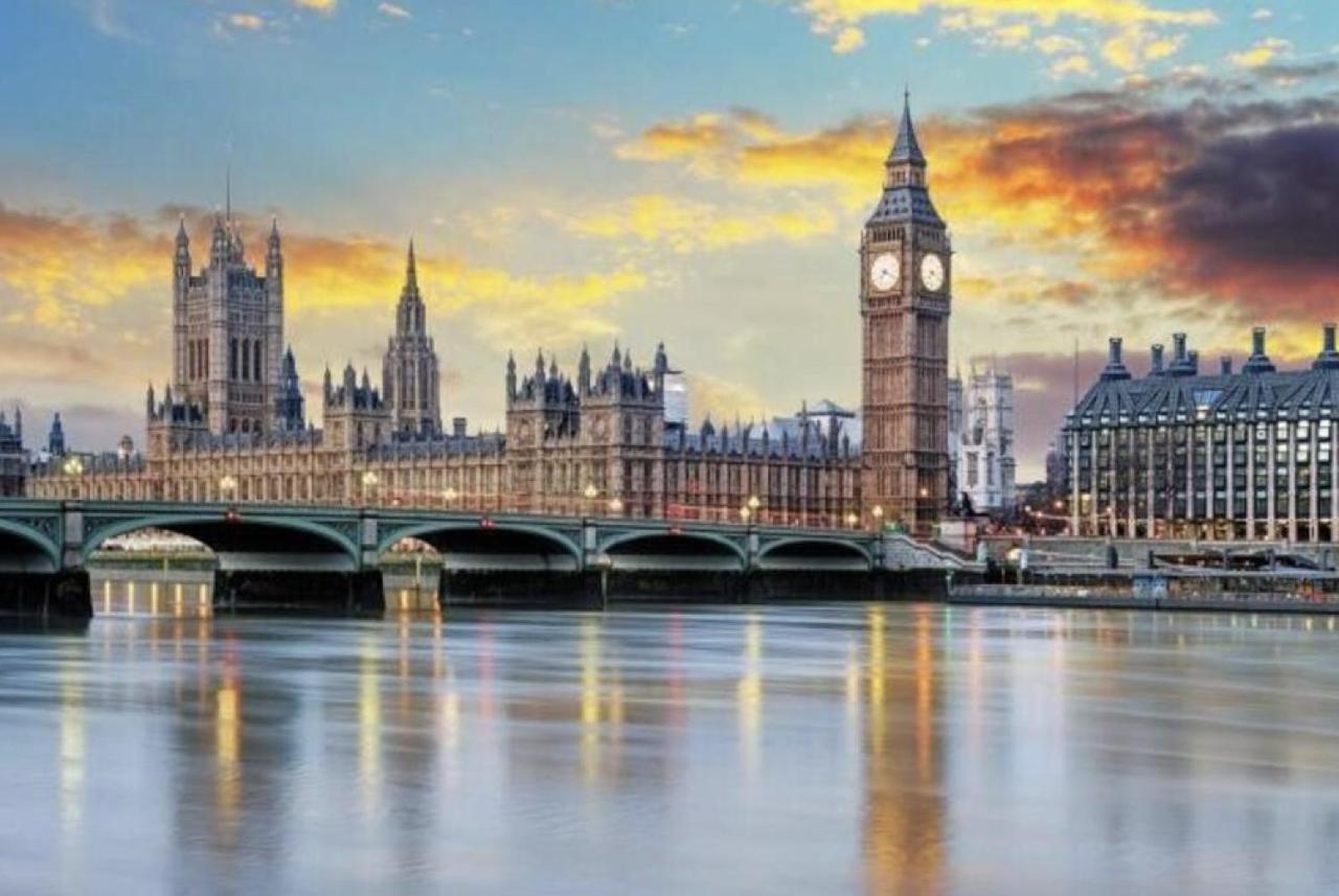 3 Bedroom Apartment With Private Terrace In Pimlico, Westminster, Victoria London Luaran gambar