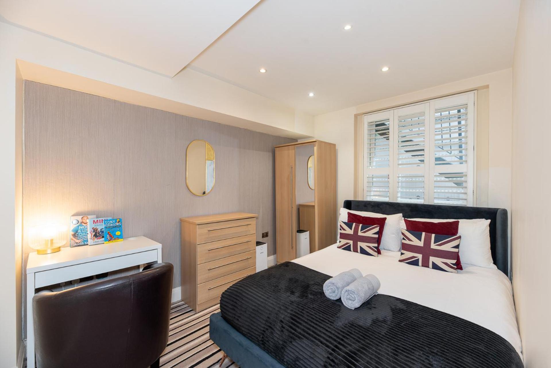 3 Bedroom Apartment With Private Terrace In Pimlico, Westminster, Victoria London Luaran gambar