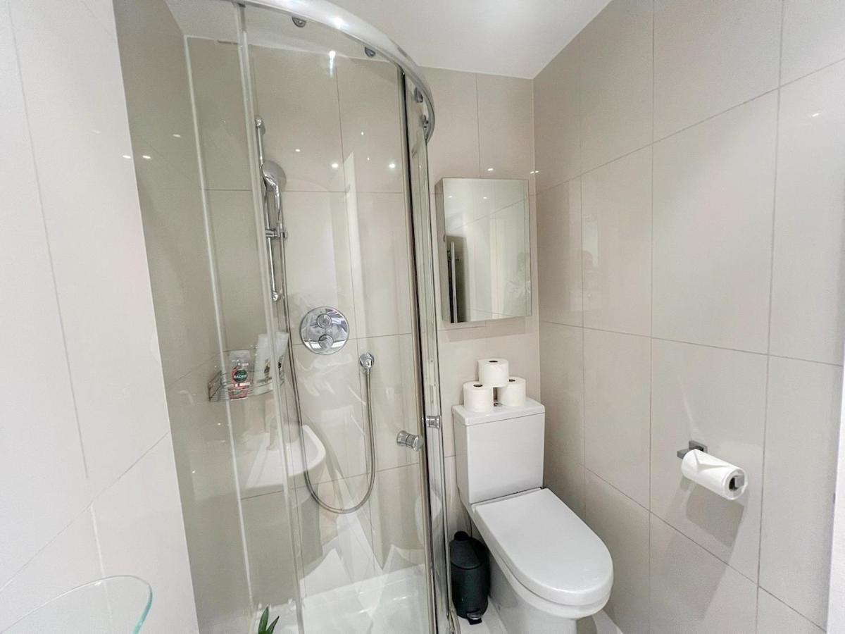 3 Bedroom Apartment With Private Terrace In Pimlico, Westminster, Victoria London Luaran gambar