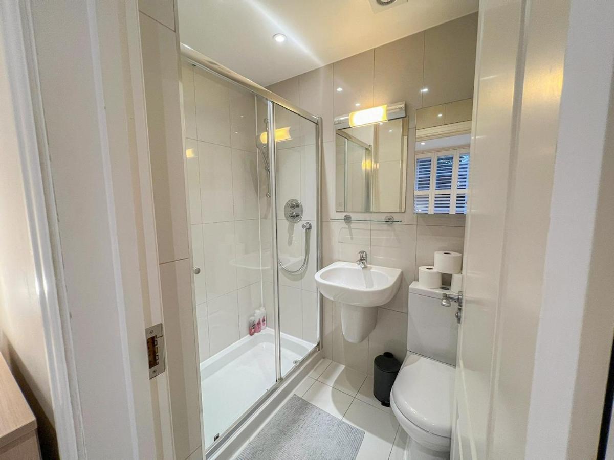 3 Bedroom Apartment With Private Terrace In Pimlico, Westminster, Victoria London Luaran gambar
